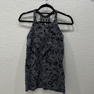 Lululemon tank size 8